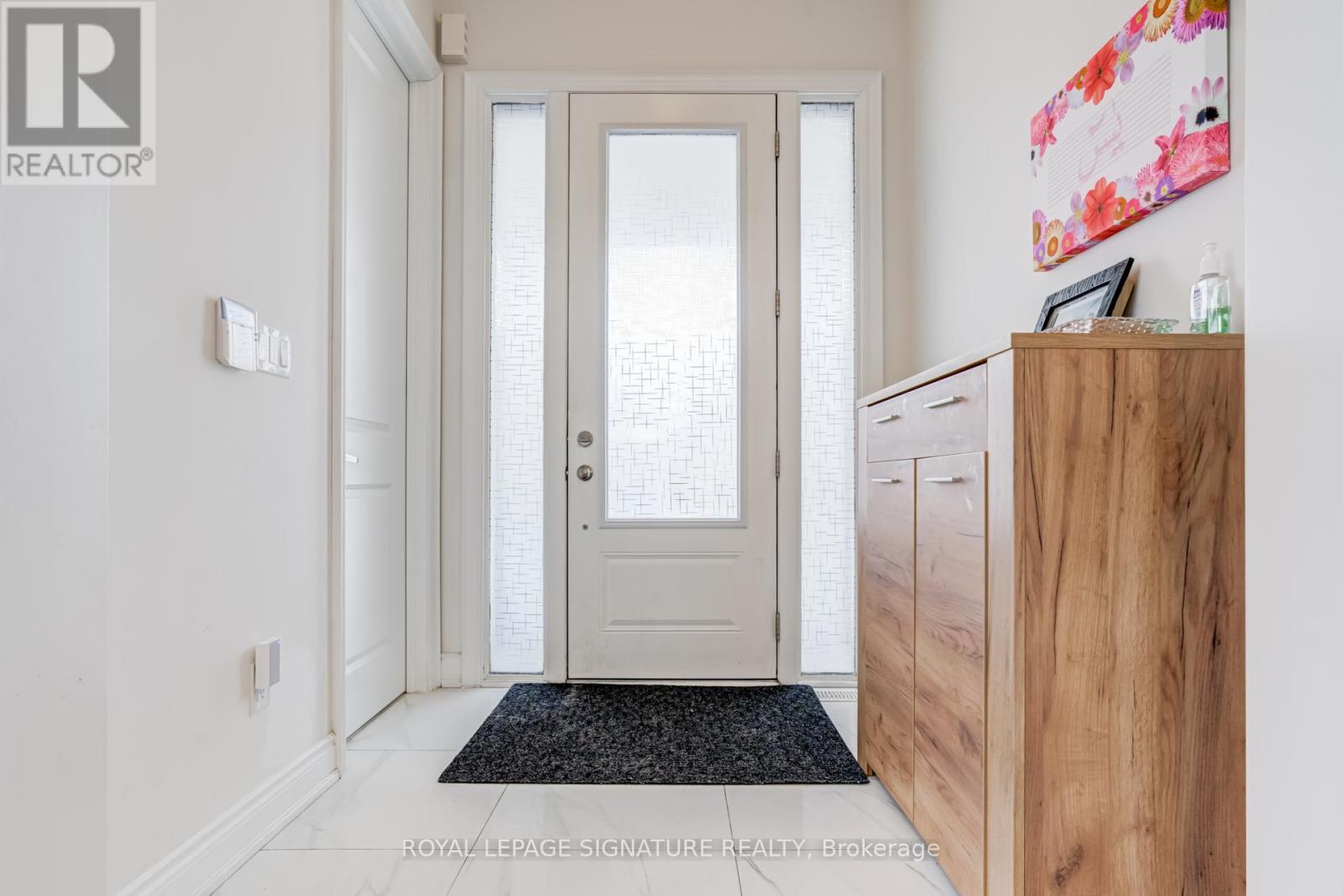 71 Maple Fields Circle, Aurora, Ontario  L4G 3X6 - Photo 2 - N12792666