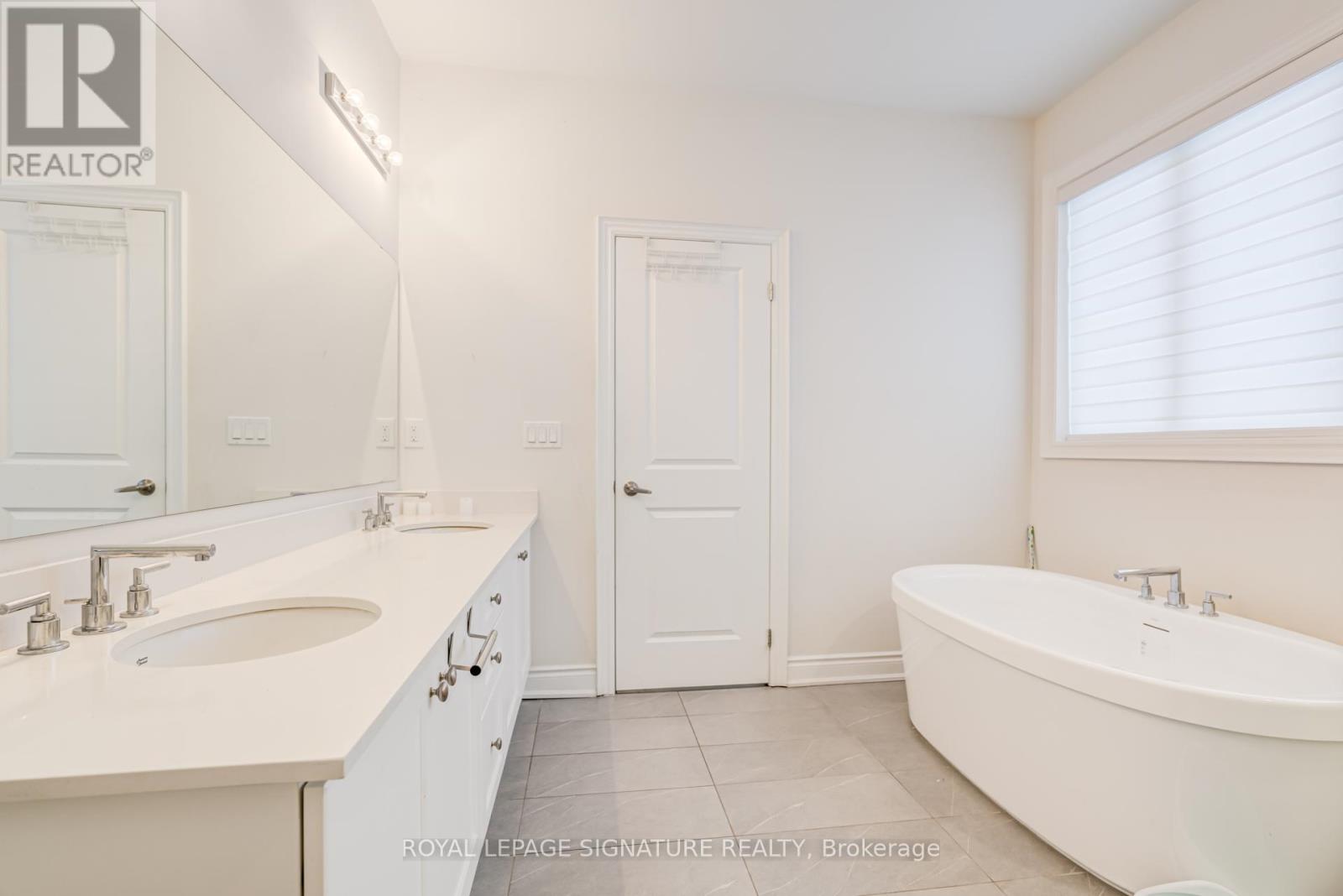 71 Maple Fields Circle, Aurora, Ontario  L4G 3X6 - Photo 25 - N12792666