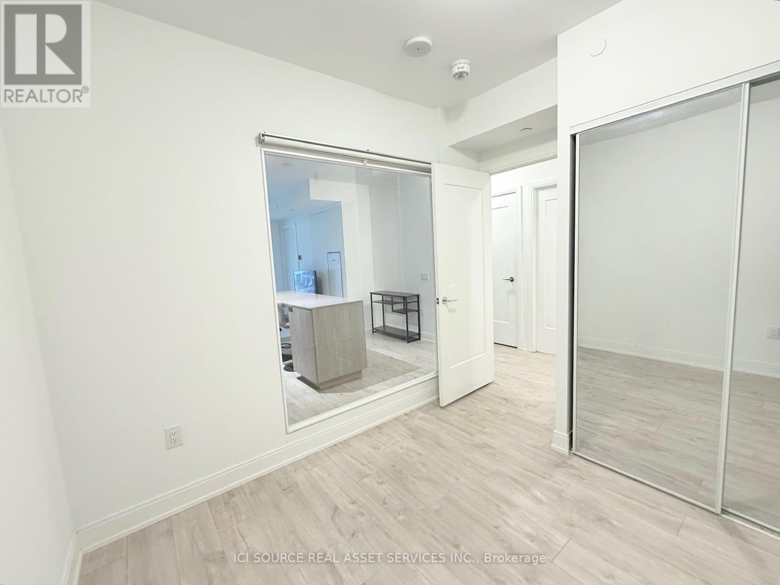 305 - 65 Annie Craig Drive, Toronto, Ontario  M8V 0G3 - Photo 8 - W12694130