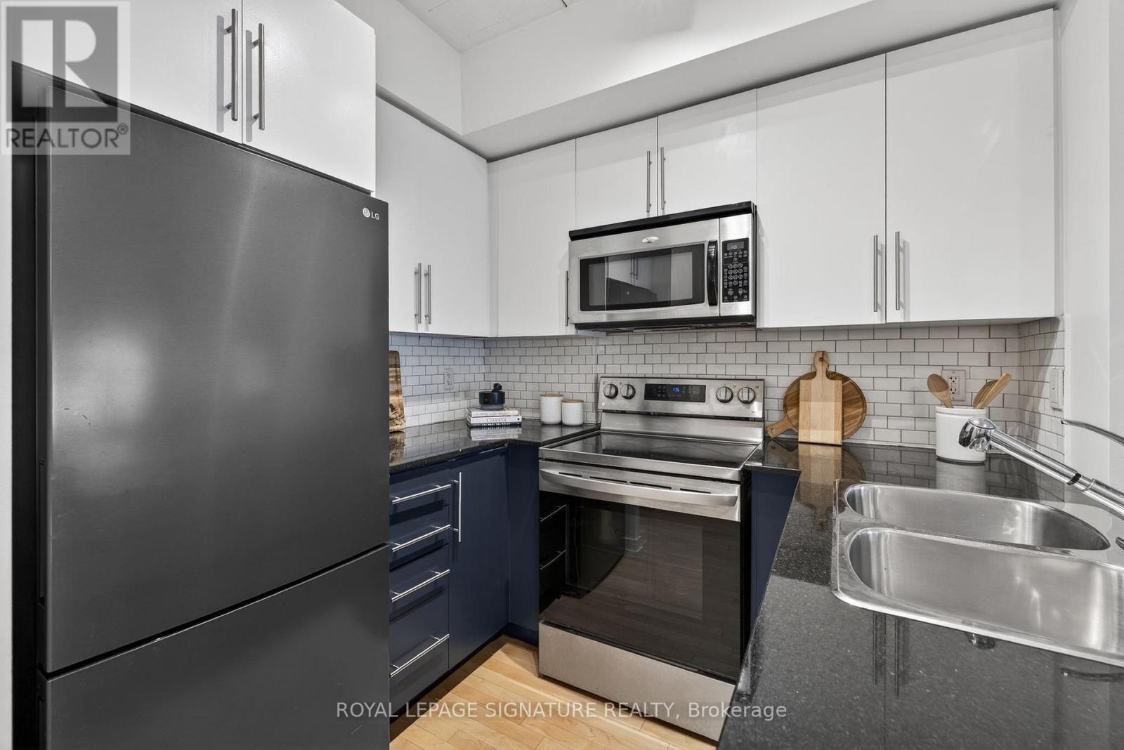 213 - 1100 Lansdowne Avenue, Toronto, Ontario  M6H 4K1 - Photo 13 - W12810714