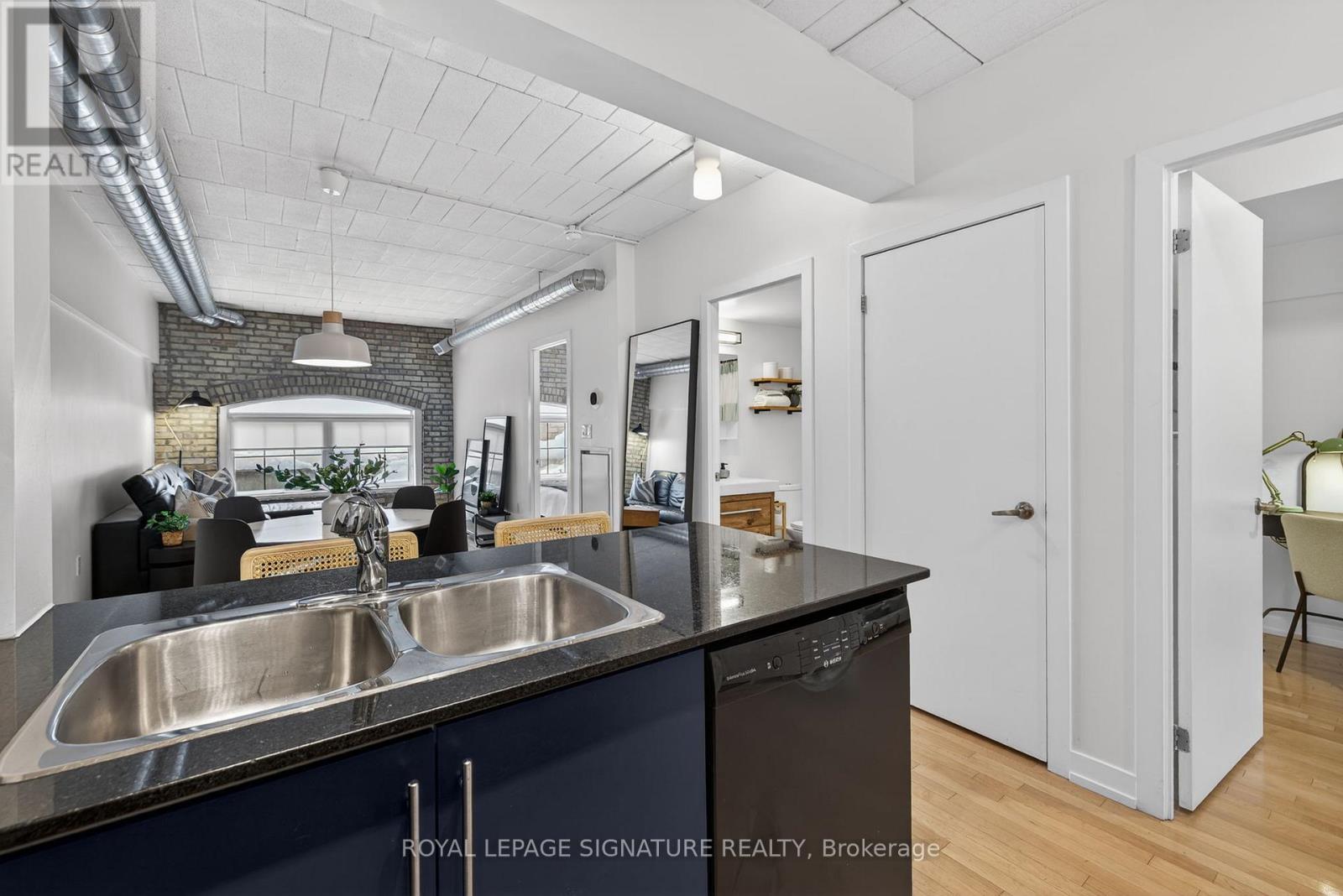 213 - 1100 Lansdowne Avenue, Toronto, Ontario  M6H 4K1 - Photo 15 - W12810714