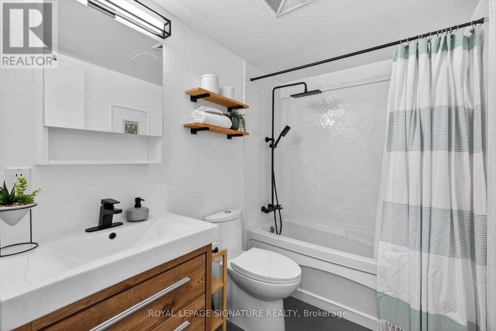 213 - 1100 Lansdowne Avenue, Toronto, Ontario  M6H 4K1 - Photo 31 - W12810714