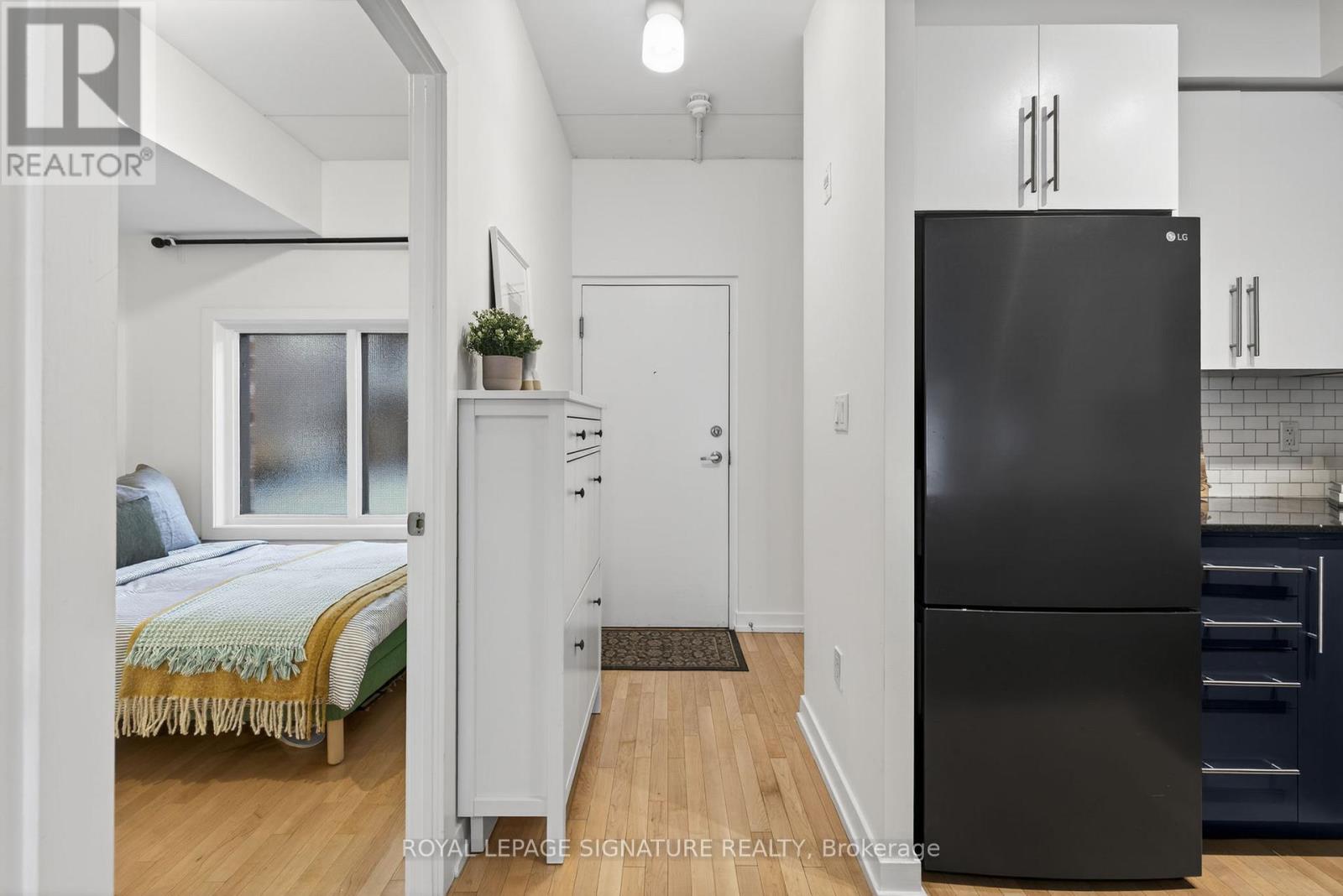 213 - 1100 Lansdowne Avenue, Toronto, Ontario  M6H 4K1 - Photo 7 - W12810714