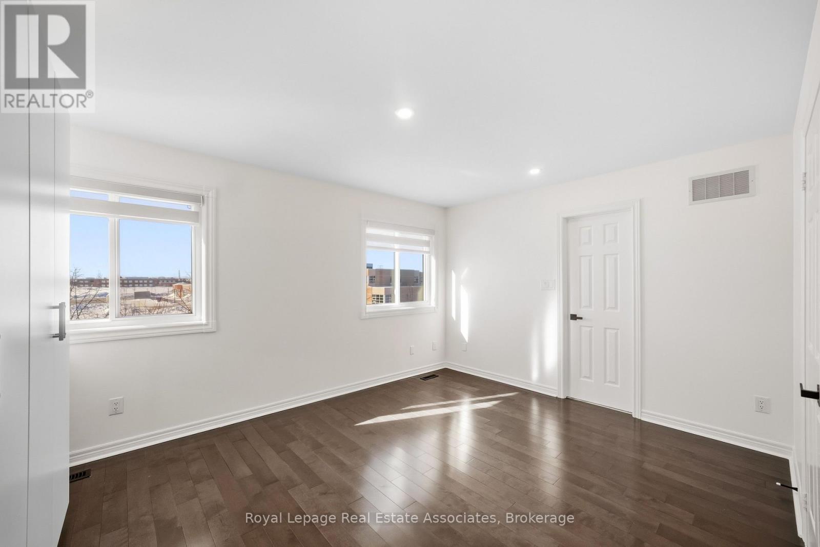 5836 Terrapark Trail, Mississauga, Ontario  L5M 6S1 - Photo 31 - W12810724