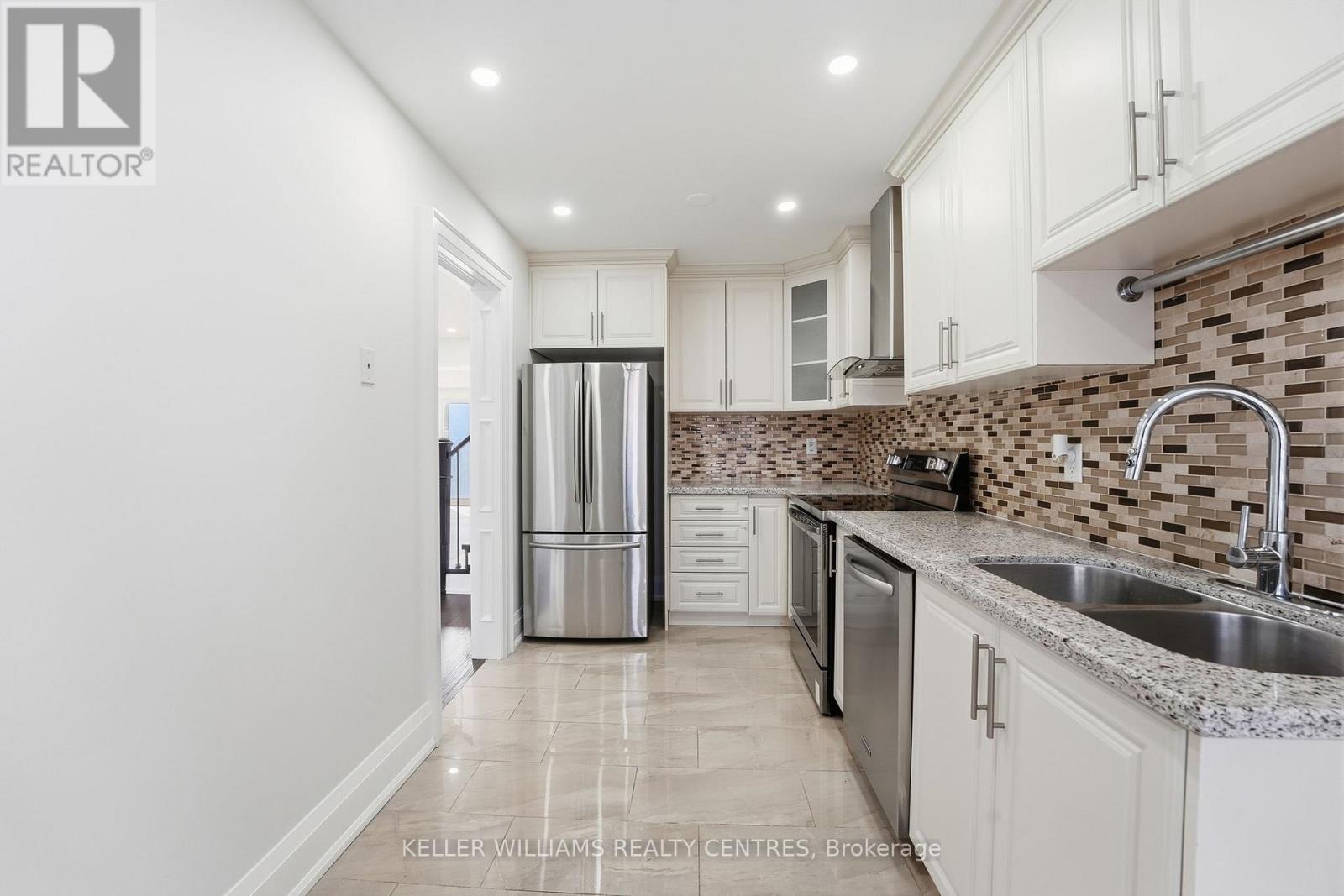 16 Stalbridge Avenue, Brampton, Ontario  L6Y 4H1 - Photo 10 - W12810732