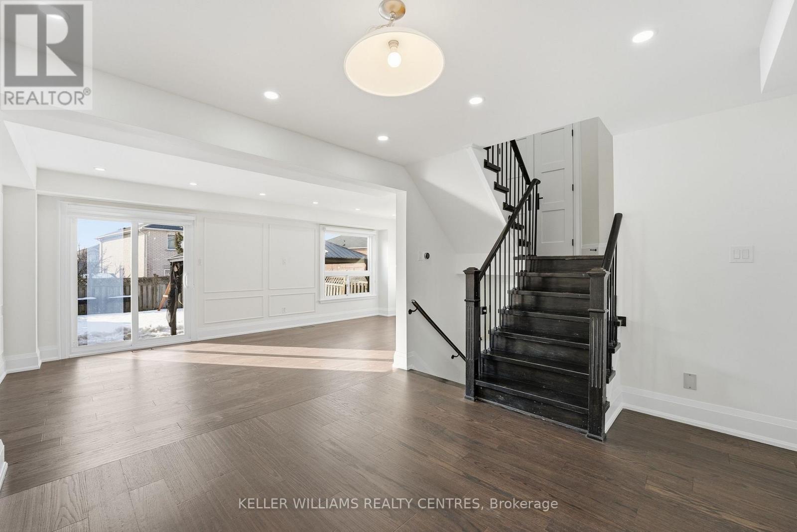 16 Stalbridge Avenue, Brampton, Ontario  L6Y 4H1 - Photo 9 - W12810732