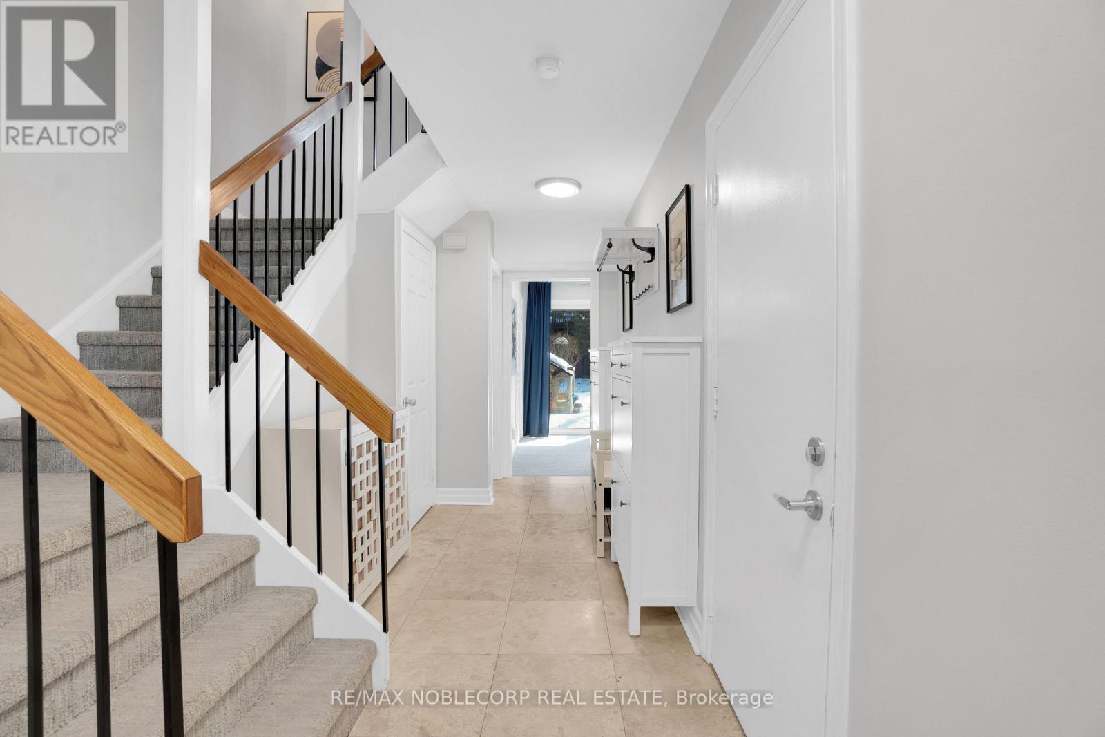 52 - 1080 Walden Circle, Mississauga, Ontario  L5J 4J9 - Photo 3 - W12810736