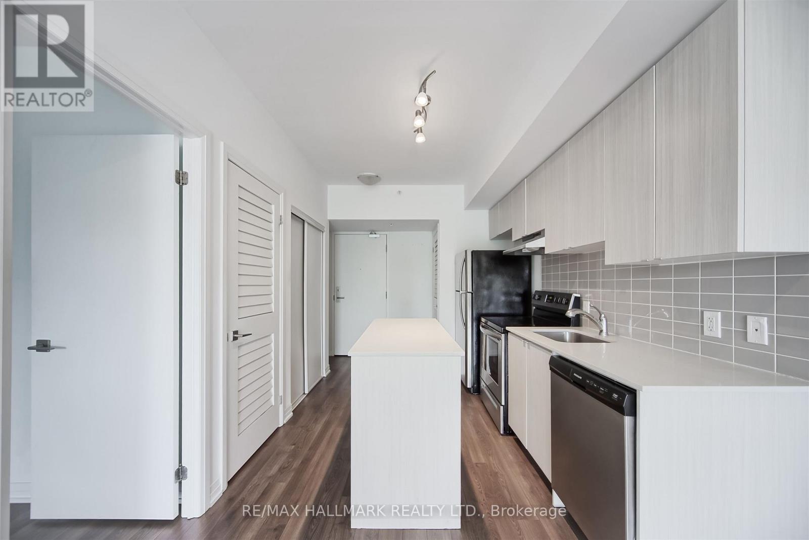 208 - 408 Browns Line, Toronto, Ontario M8W 0C3 - Photo 17 - W12810754