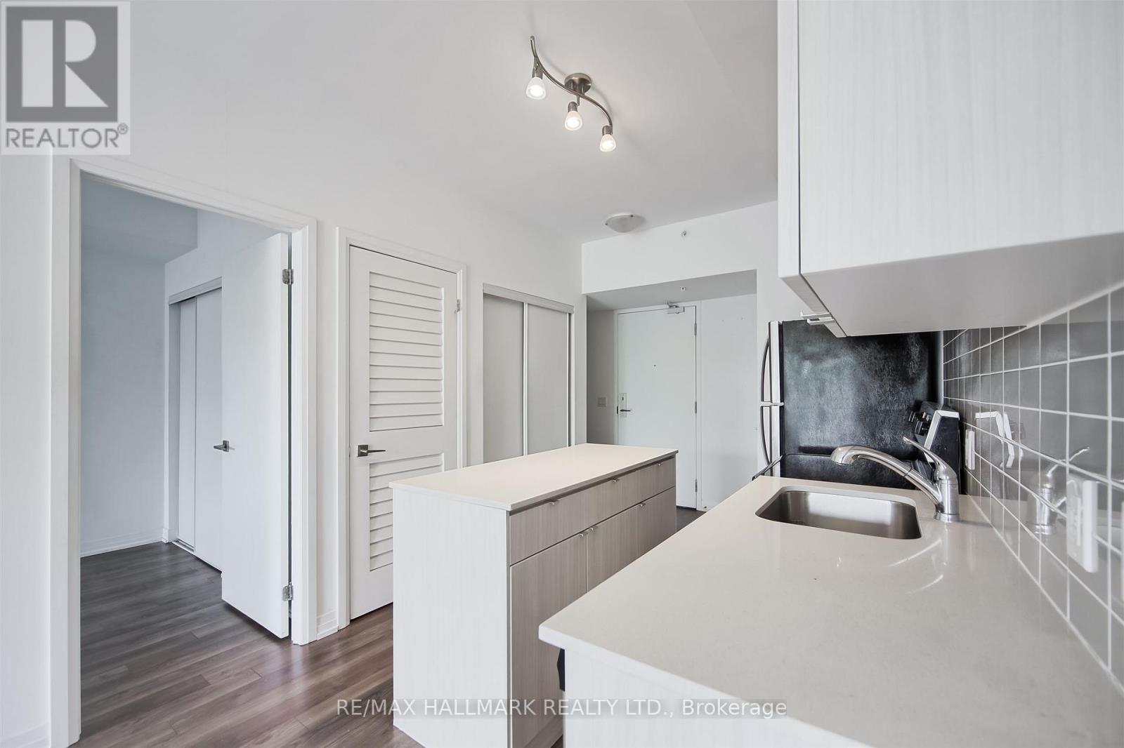 208 - 408 Browns Line, Toronto, Ontario M8W 0C3 - Photo 18 - W12810754