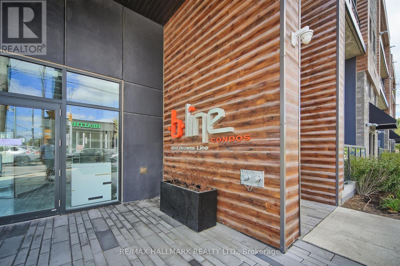 208 - 408 Browns Line, Toronto, Ontario M8W 0C3 - Photo 4 - W12810754