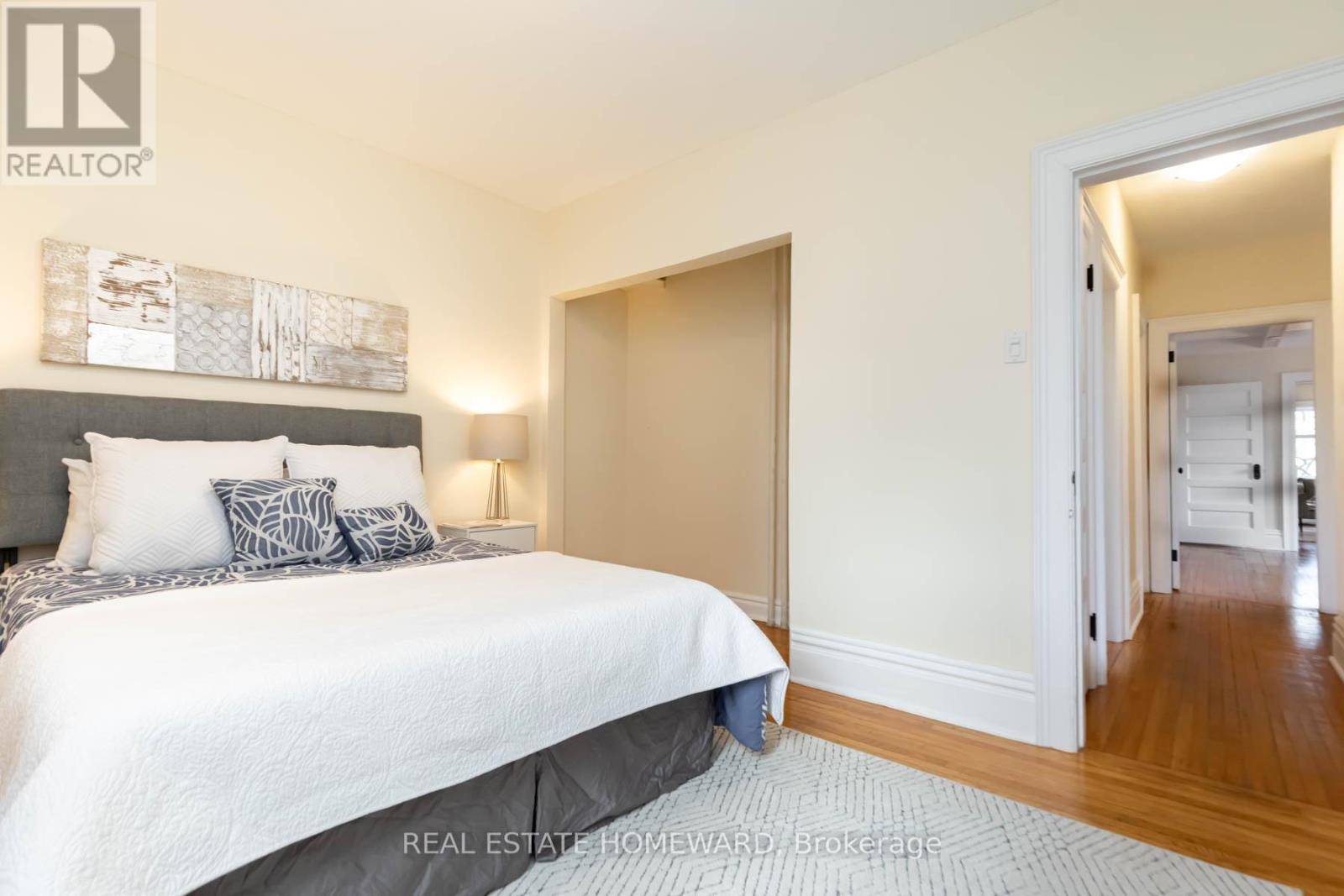 Main - 92 Indian Road, Toronto, Ontario  M6R 2V4 - Photo 14 - W12810766