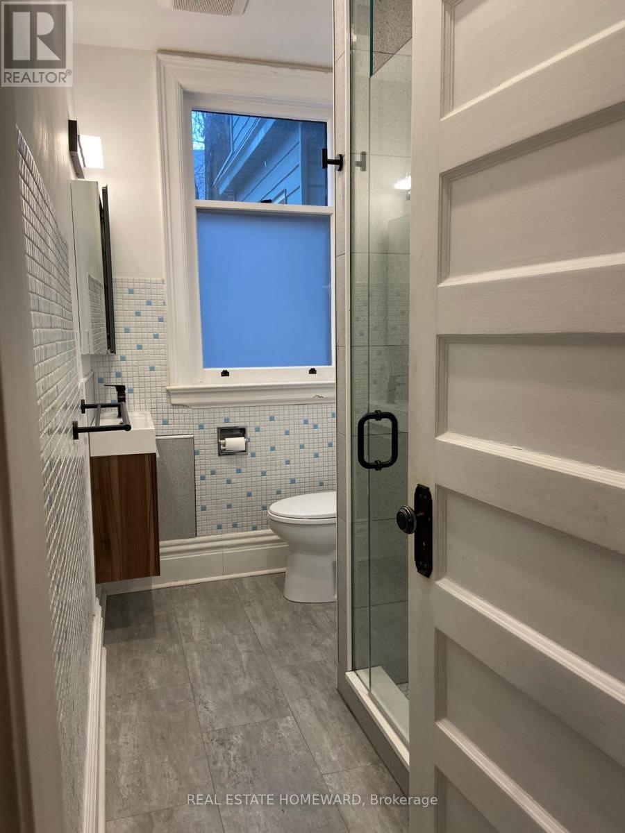 Main - 92 Indian Road, Toronto, Ontario  M6R 2V4 - Photo 17 - W12810766