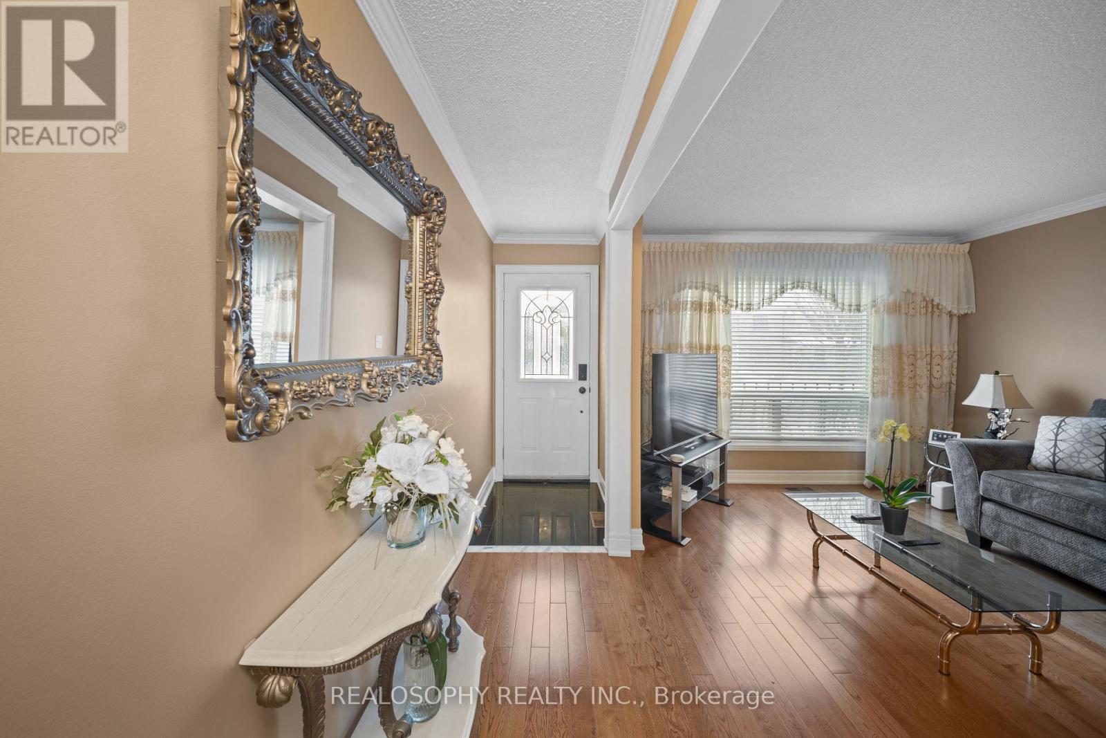 66 Primrose Avenue, Toronto, Ontario  M6H 3V3 - Photo 2 - W12810796
