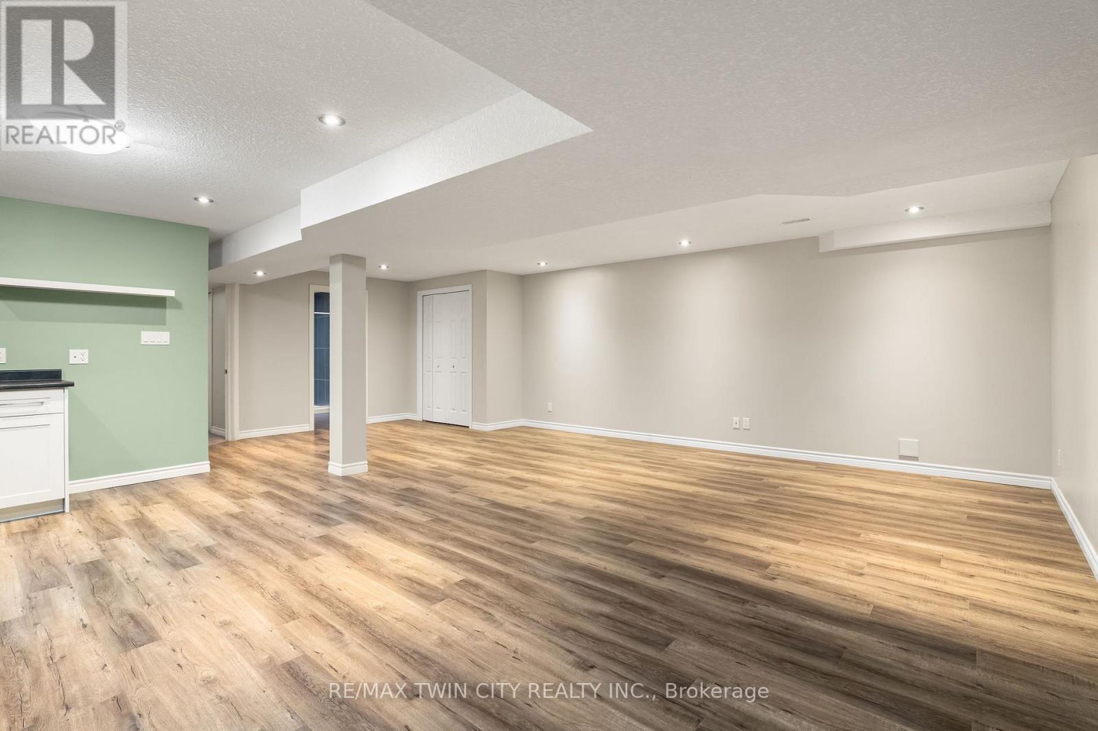 78 Forest Creek Drive, Kitchener, Ontario  N2R 0B5 - Photo 34 - X12810802