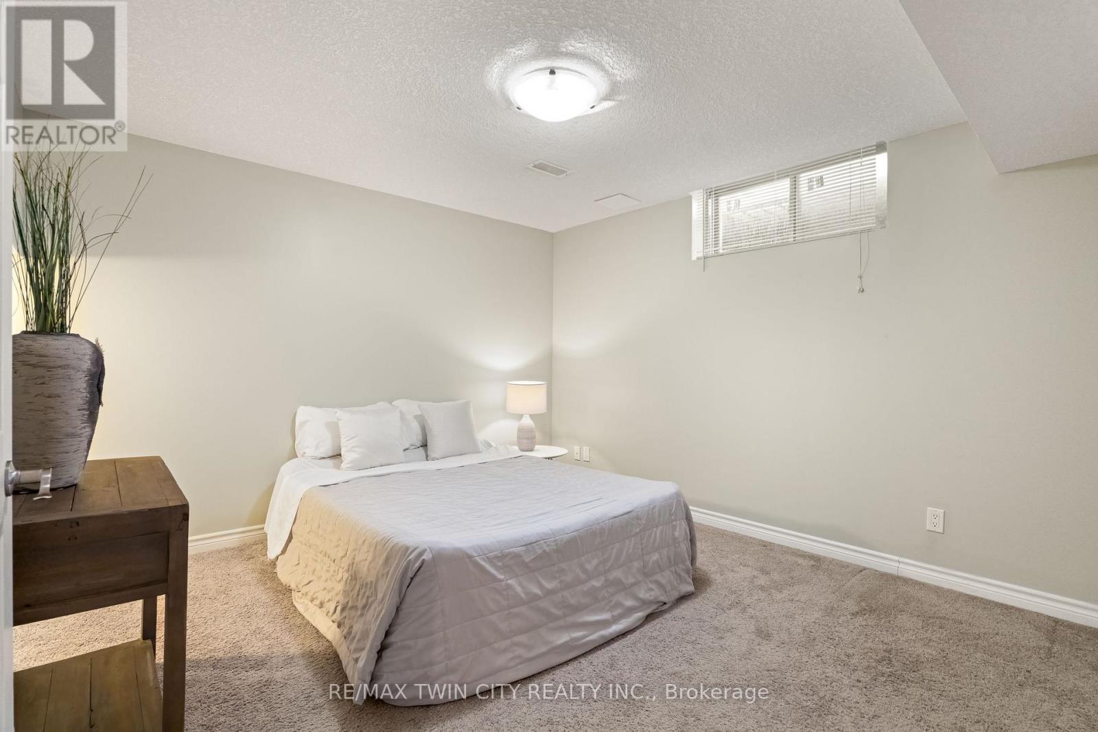 78 Forest Creek Drive, Kitchener, Ontario  N2R 0B5 - Photo 36 - X12810802