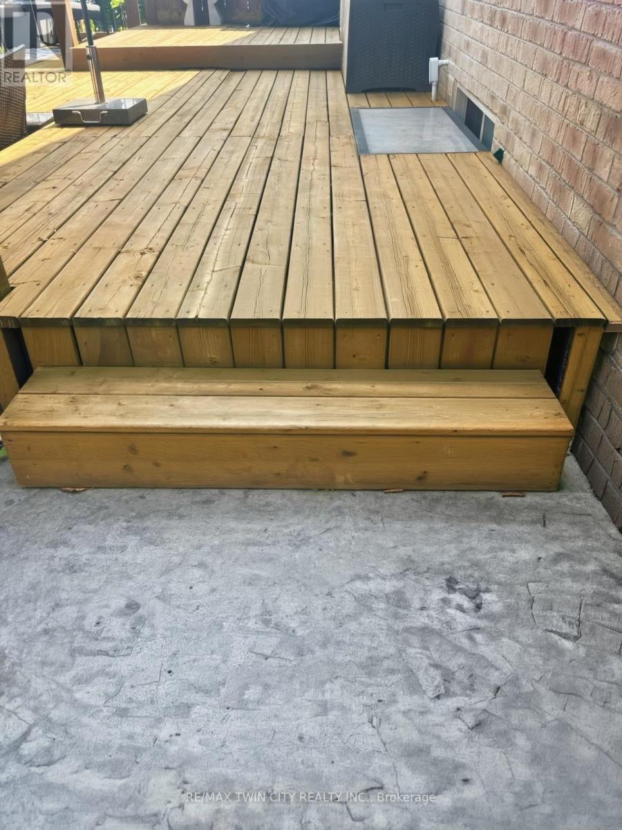 78 Forest Creek Drive, Kitchener, Ontario  N2R 0B5 - Photo 41 - X12810802