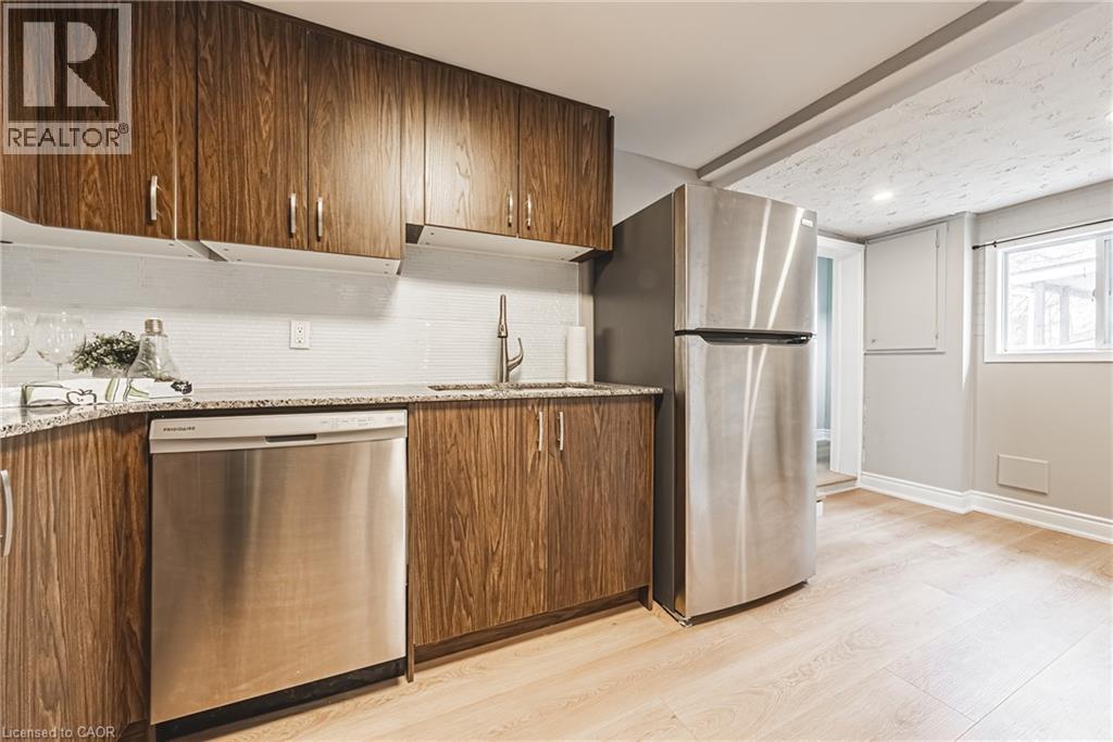 24 Rowanwood Street, Hamilton, Ontario  L8L 7H3 - Photo 9 - 40806833