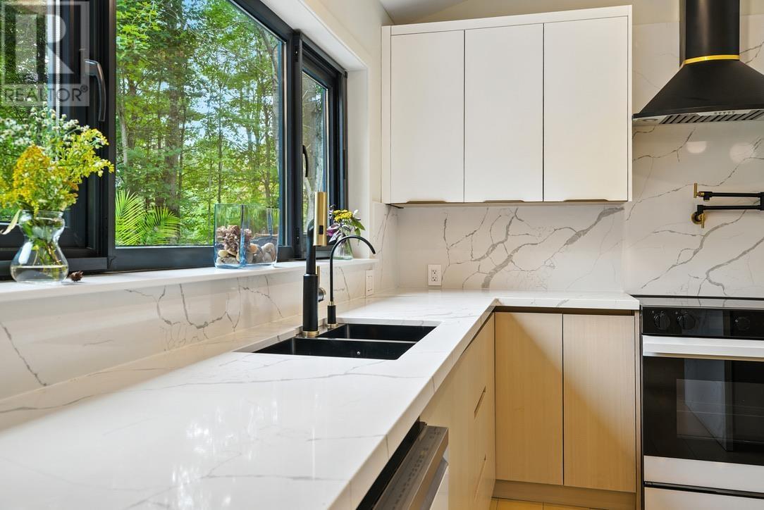 4223 Queen St, Sault Ste. Marie, Ontario  P6A 5K9 - Photo 24 - SM253507