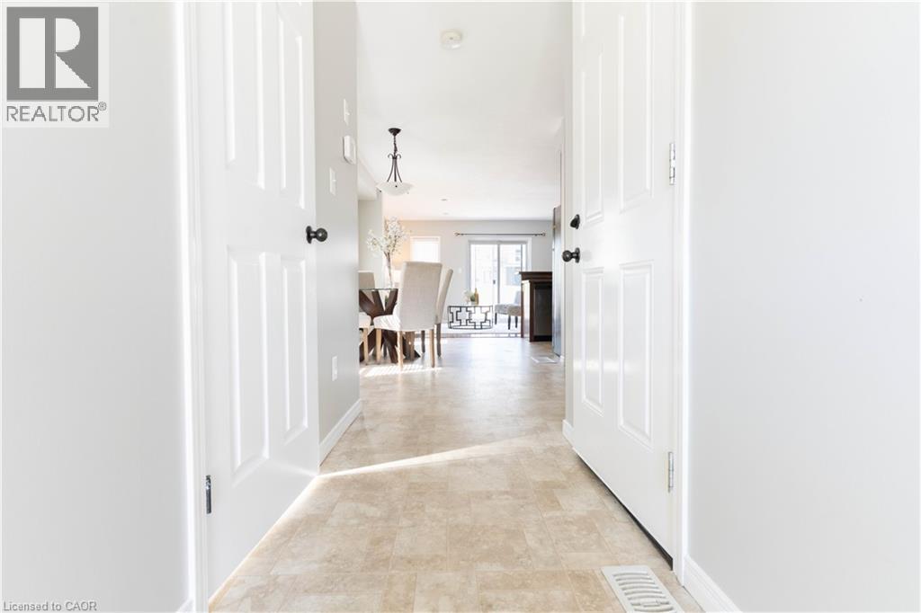 1319 Countrystone Drive, Kitchener, Ontario  N2N 3R9 - Photo 4 - 40805152