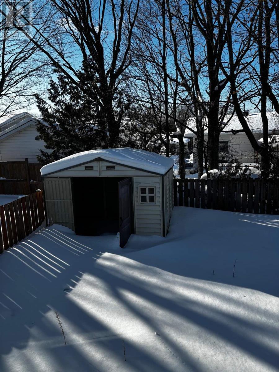 63 Frobel Dr, Elliot Lake, Ontario  P5A 3A4 - Photo 14 - SM260333