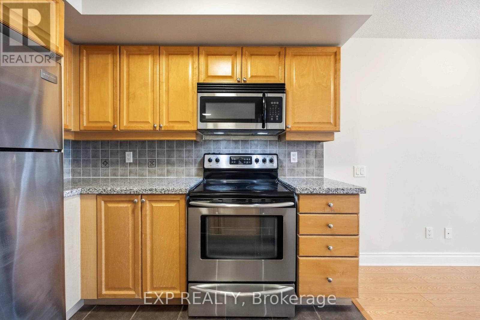 2806 - 10 Northtown Way, Toronto, Ontario  M2N 7L4 - Photo 18 - C12810840