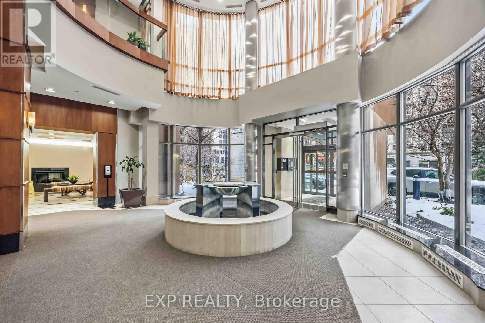 2806 - 10 Northtown Way, Toronto, Ontario  M2N 7L4 - Photo 26 - C12810840