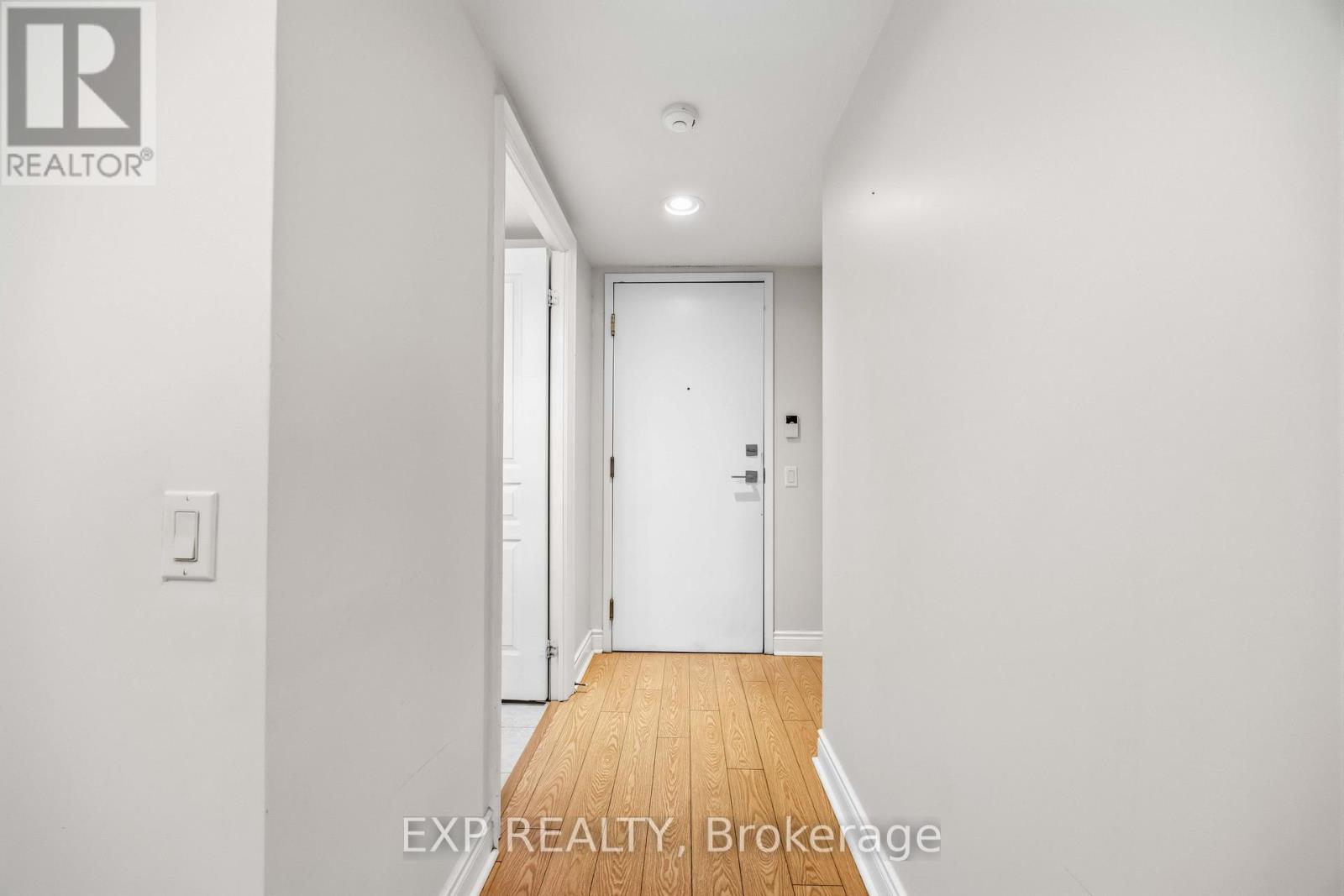 2806 - 10 Northtown Way, Toronto, Ontario  M2N 7L4 - Photo 4 - C12810840