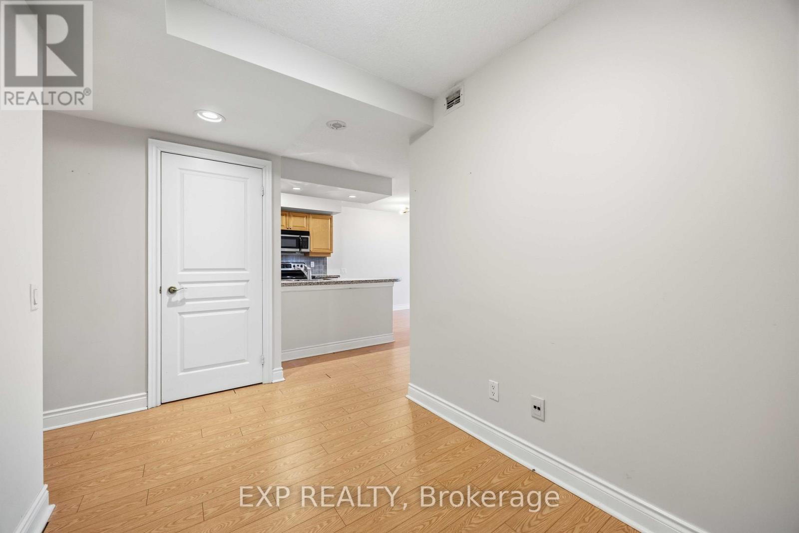 2806 - 10 Northtown Way, Toronto, Ontario  M2N 7L4 - Photo 8 - C12810840