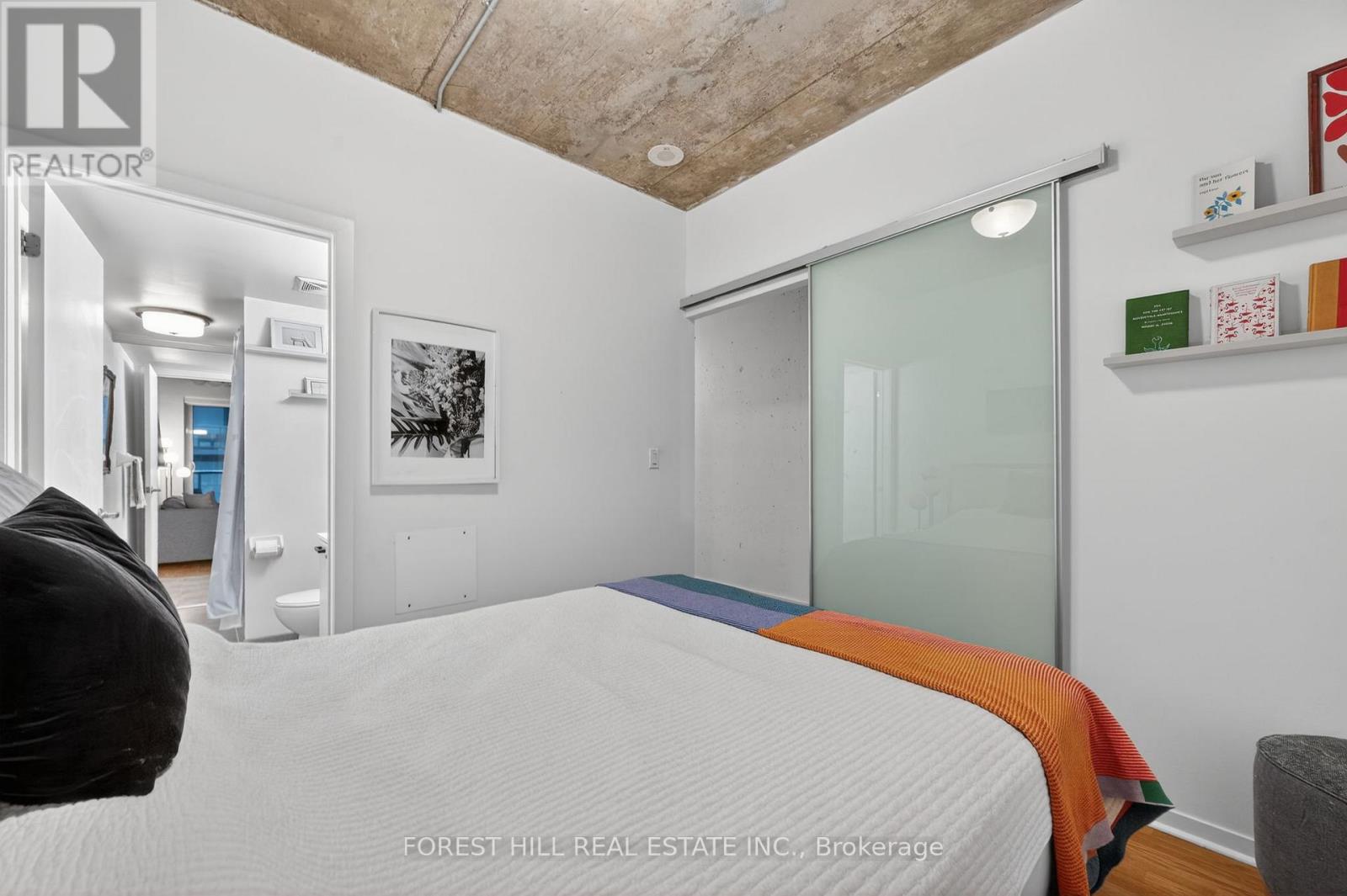 1308 - 150 Sudbury Street, Toronto, Ontario  M6J 3S8 - Photo 15 - C12810858