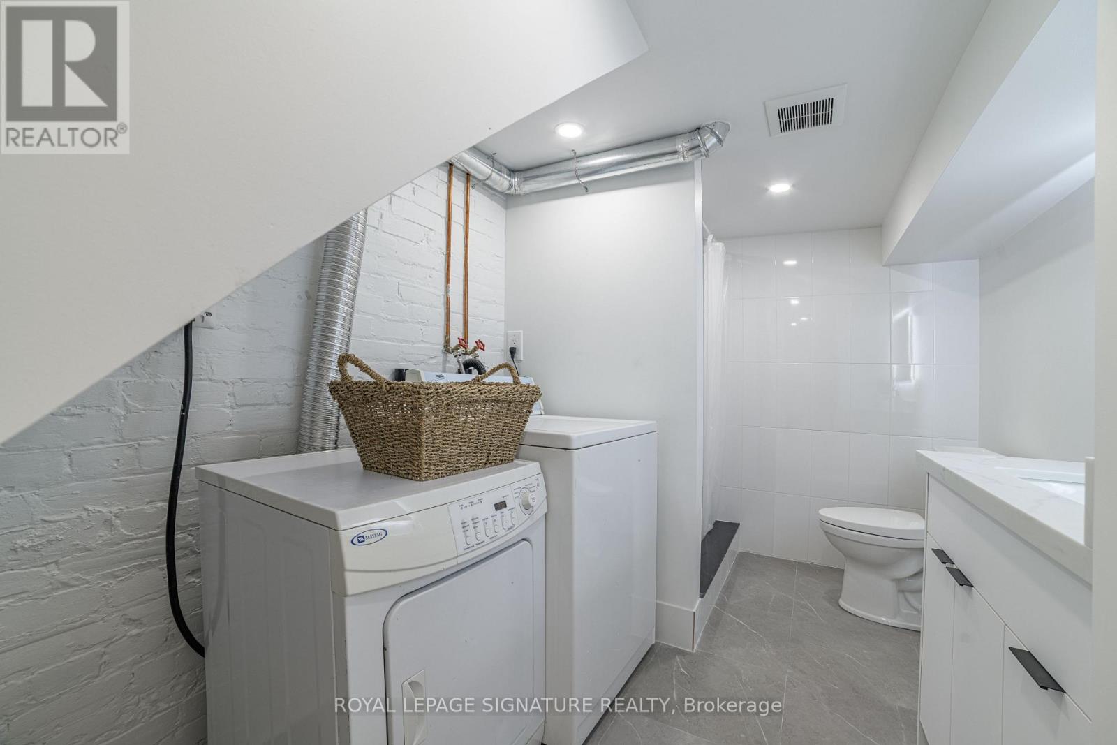 Bsmt - 103 Gloucester Street, Toronto, Ontario  M4Y 1M2 - Photo 12 - C12810902