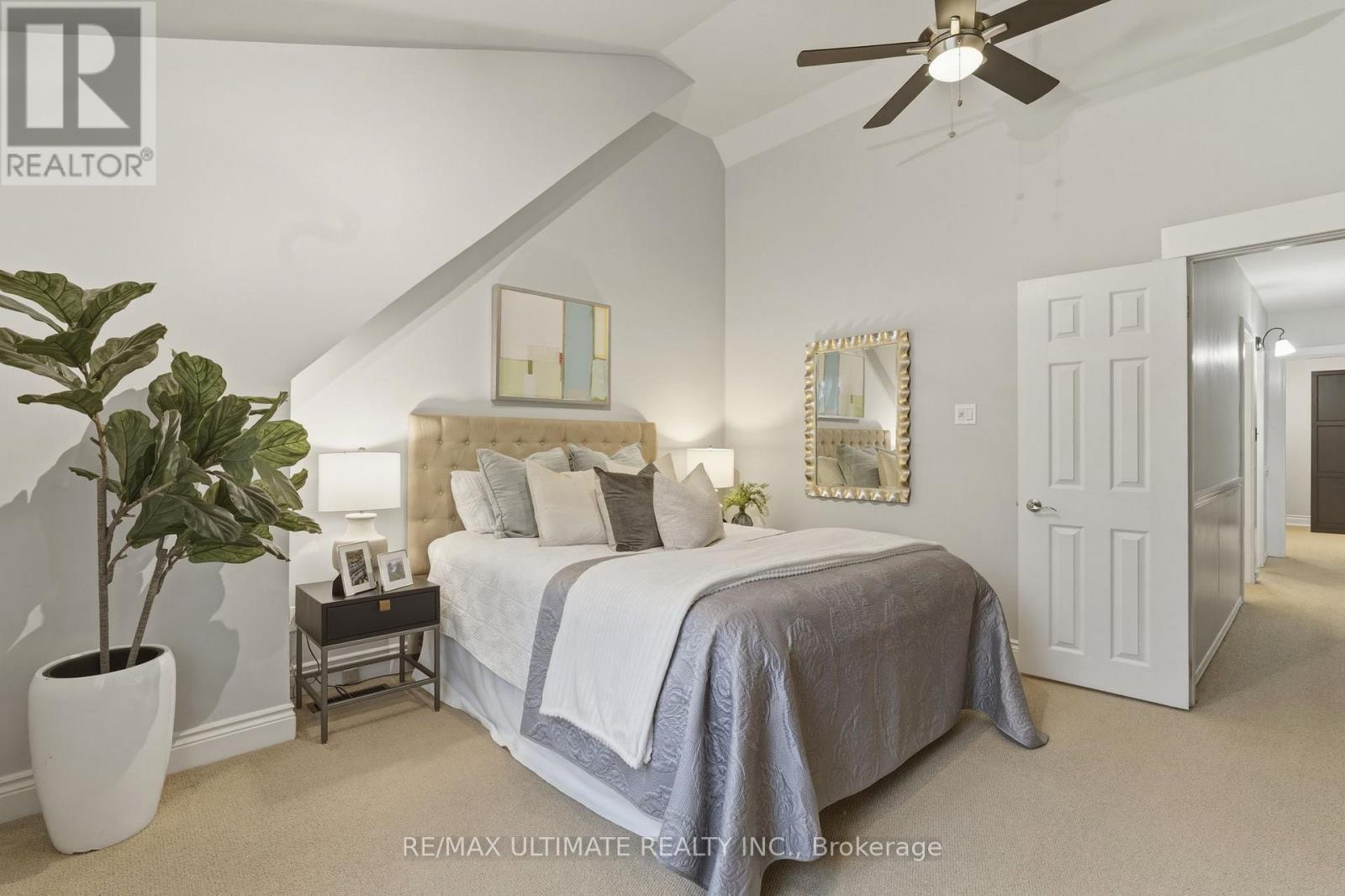 27 Osborne Avenue, Toronto, Ontario  M4E 3A8 - Photo 18 - E12810852