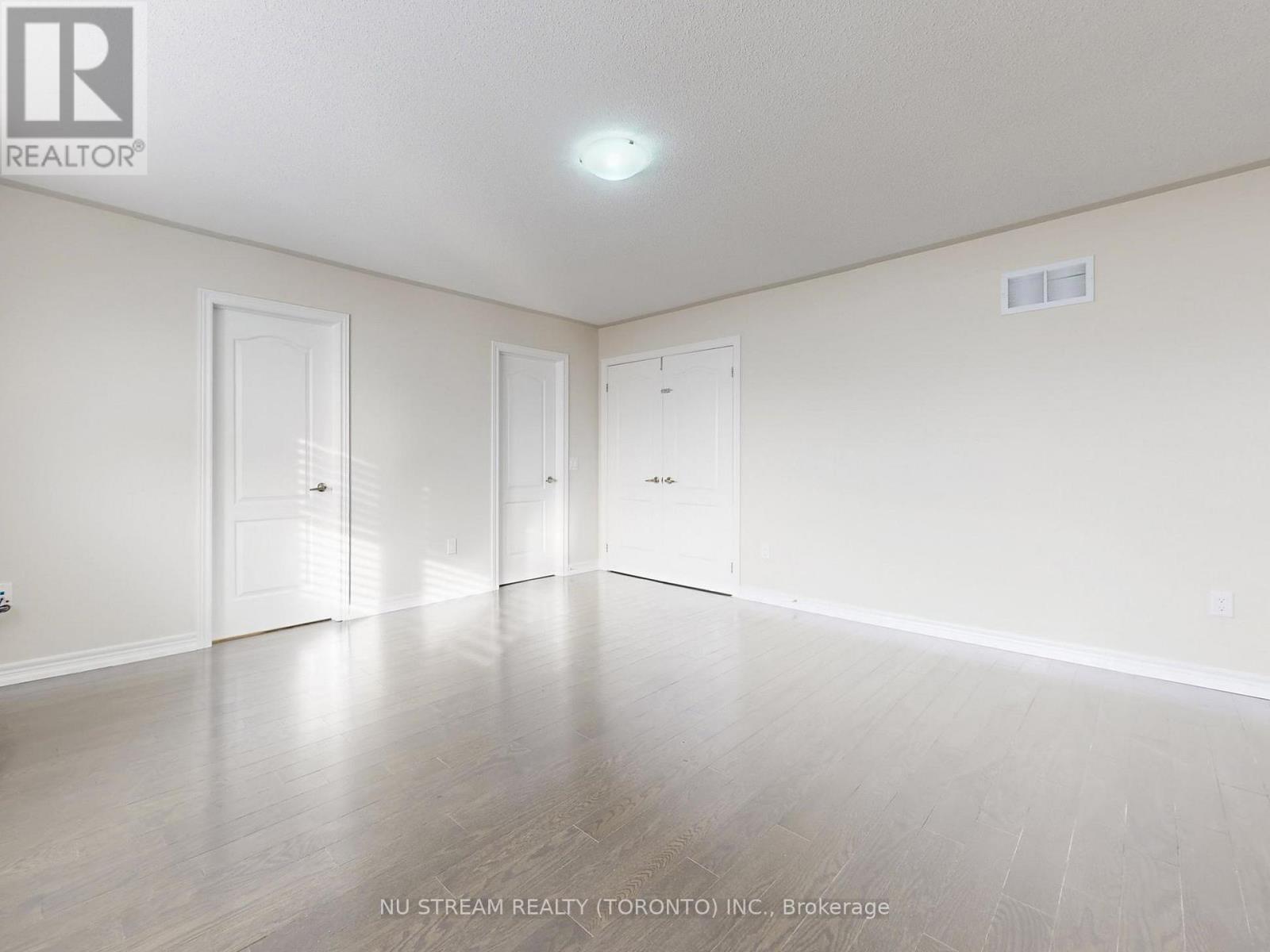 224 Aspenwood Drive, Newmarket, Ontario  L3X 3L1 - Photo 16 - N12810860