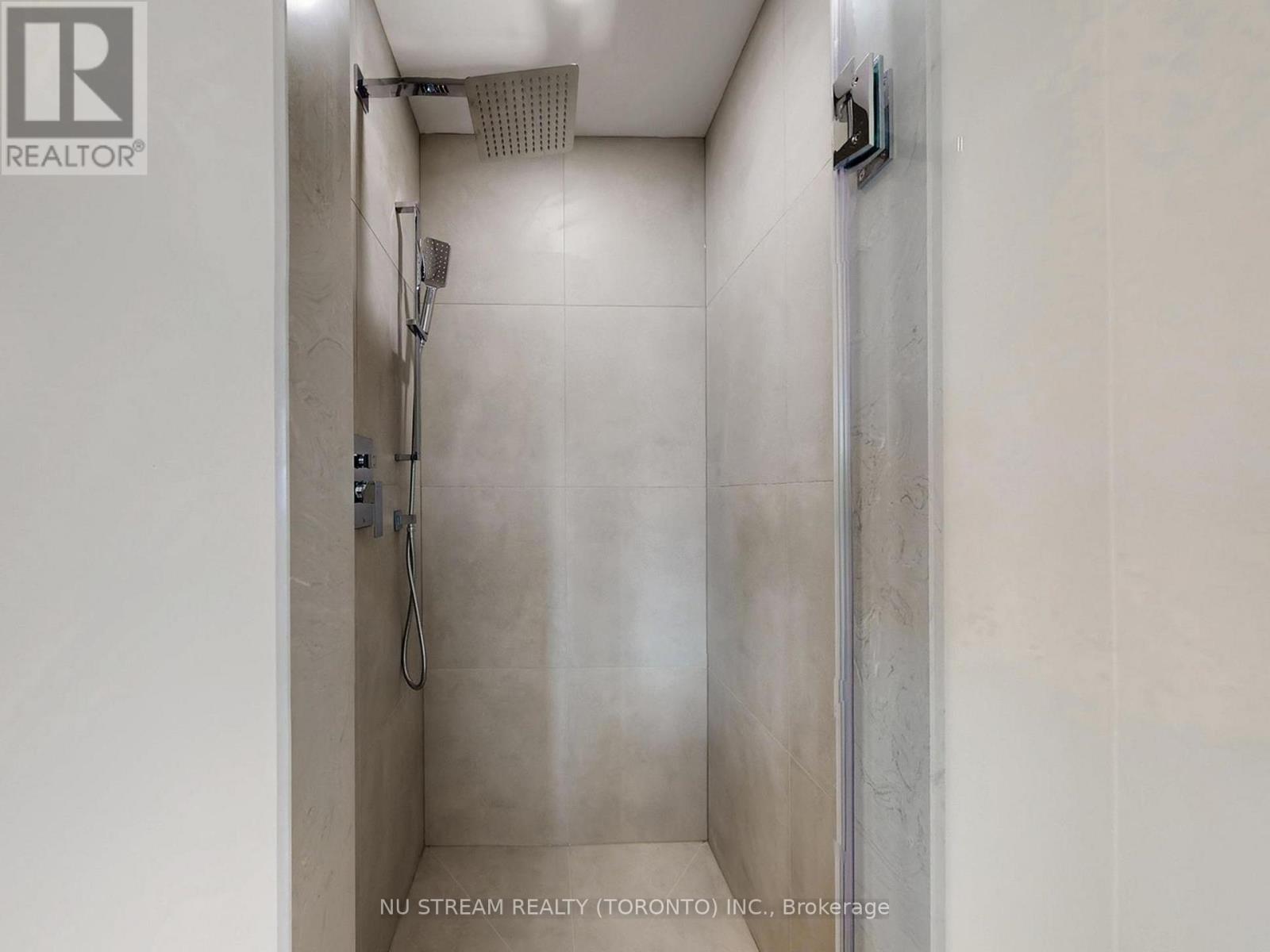 224 Aspenwood Drive, Newmarket, Ontario  L3X 3L1 - Photo 19 - N12810860