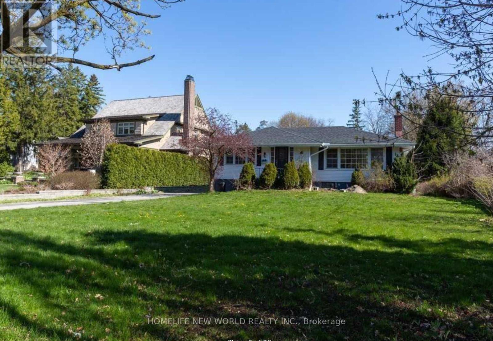 90 Centre Street W, Richmond Hill, Ontario  L4C 3P7 - Photo 1 - N12810876