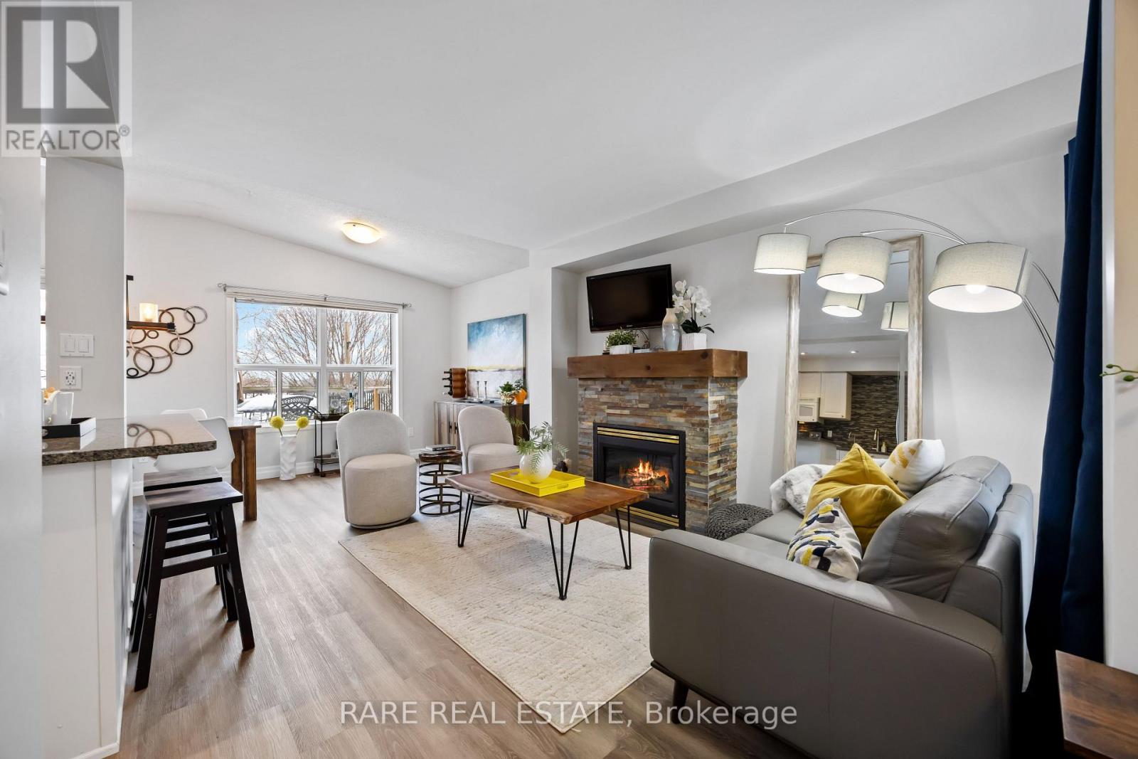 78 Mainprize Crescent, East Gwillimbury, Ontario  L0G 1M0 - Photo 4 - N12810878