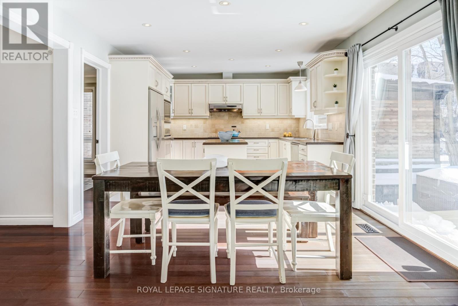 81 Garden Avenue, Richmond Hill, Ontario  L4C 6L6 - Photo 12 - N12810890