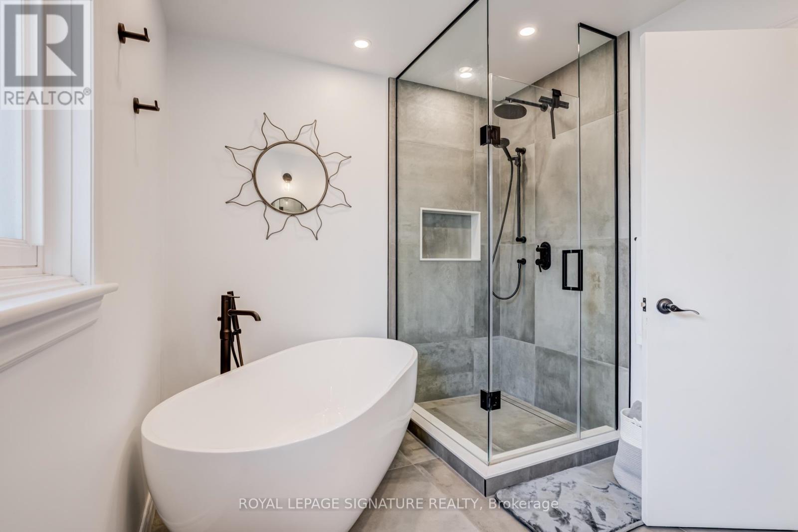 81 Garden Avenue, Richmond Hill, Ontario  L4C 6L6 - Photo 31 - N12810890