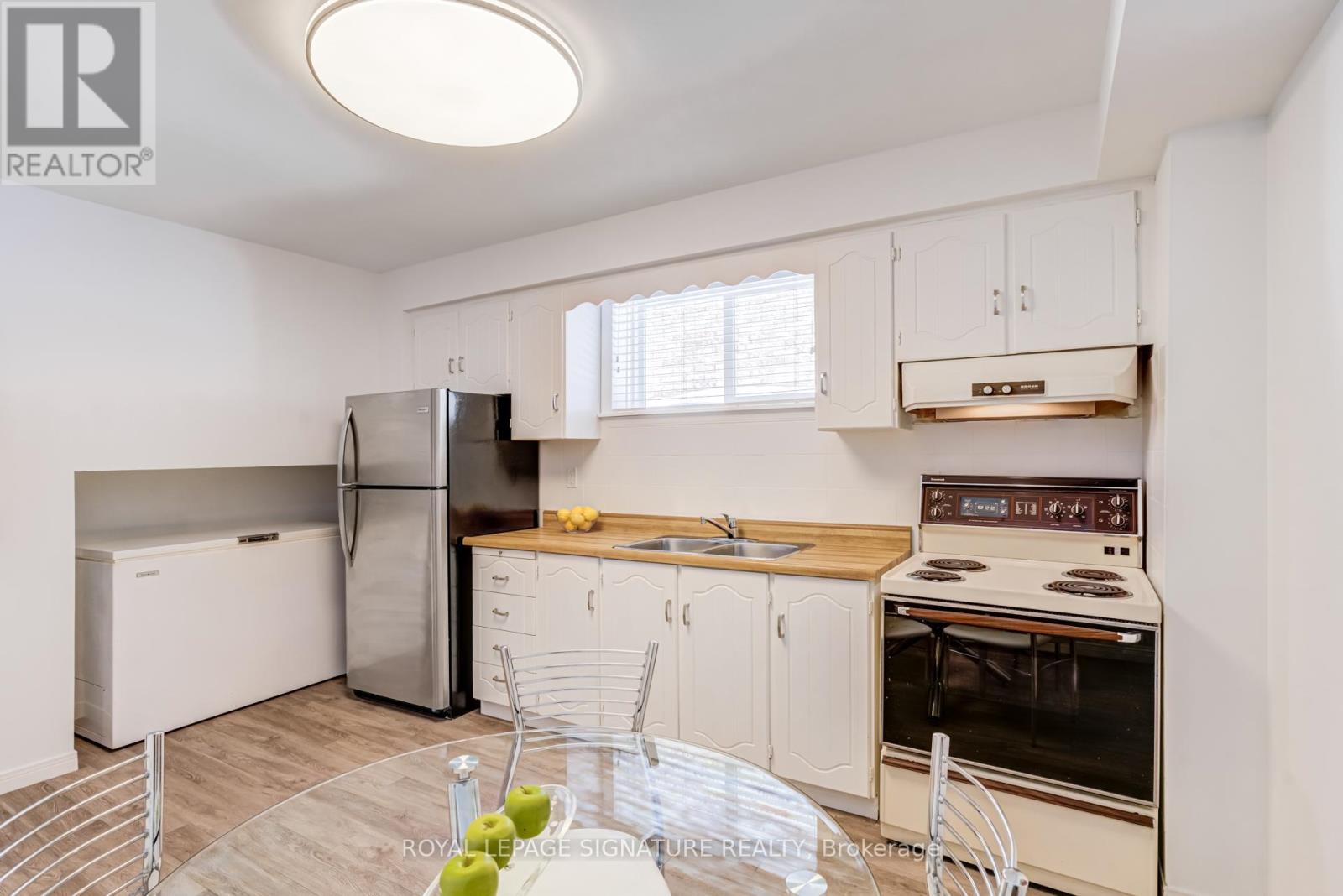 81 Garden Avenue, Richmond Hill, Ontario  L4C 6L6 - Photo 37 - N12810890