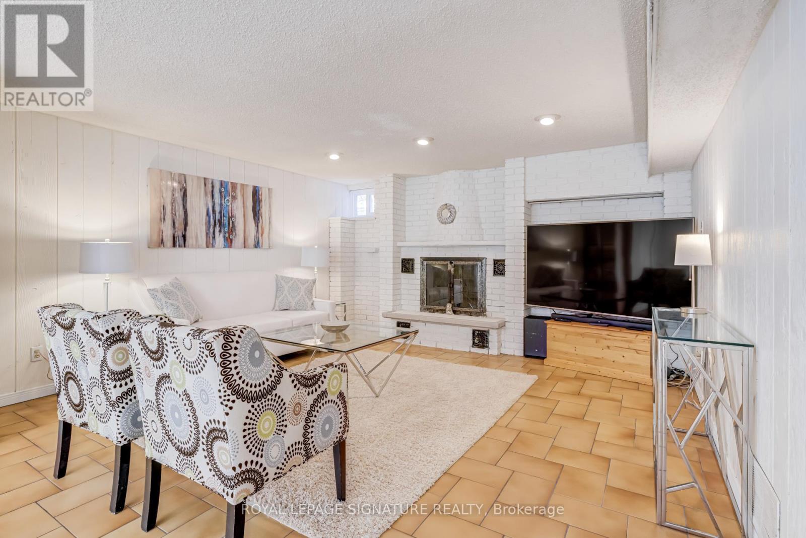 81 Garden Avenue, Richmond Hill, Ontario  L4C 6L6 - Photo 39 - N12810890