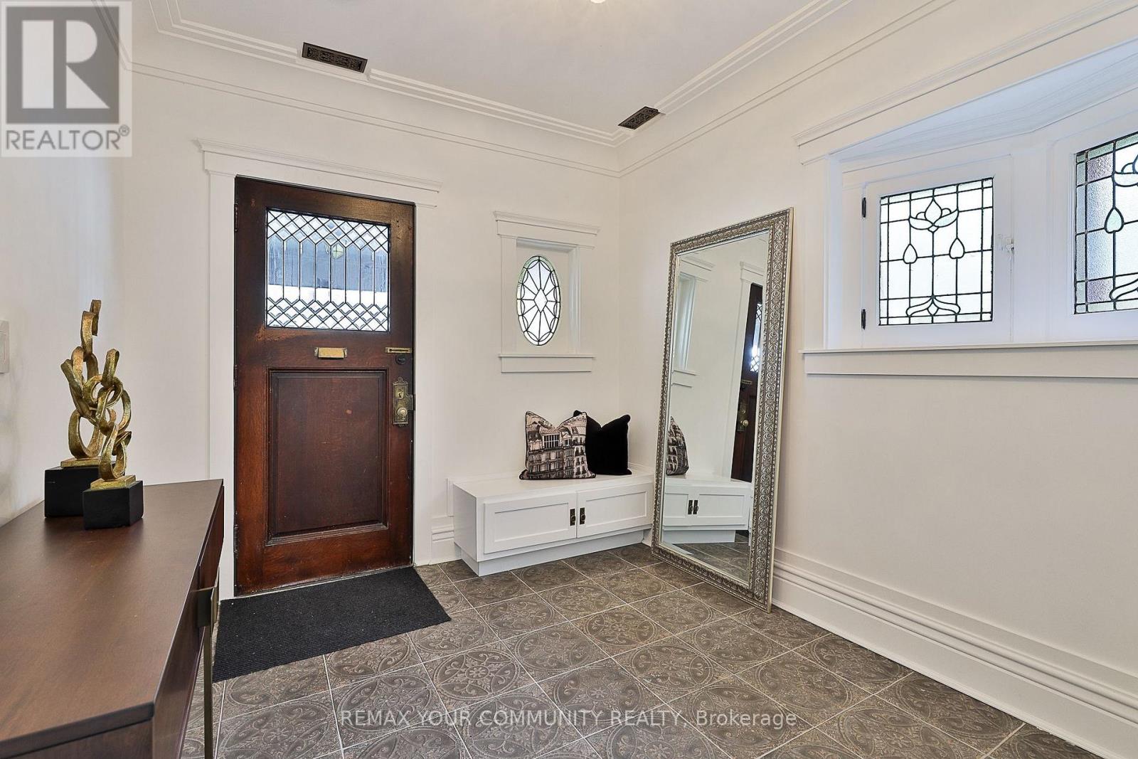 Unit #2 - 262 Roncesvalles Avenue, Toronto, Ontario  M6R 2M1 - Photo 1 - W12810824