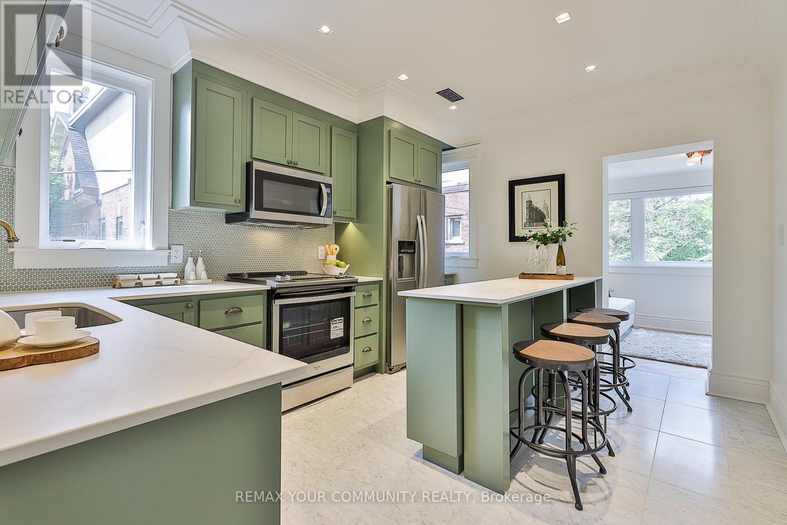 Unit #2 - 262 Roncesvalles Avenue, Toronto, Ontario  M6R 2M1 - Photo 15 - W12810824