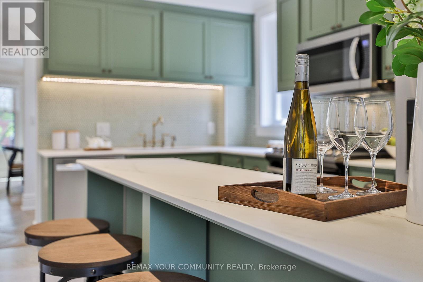 Unit #2 - 262 Roncesvalles Avenue, Toronto, Ontario  M6R 2M1 - Photo 17 - W12810824