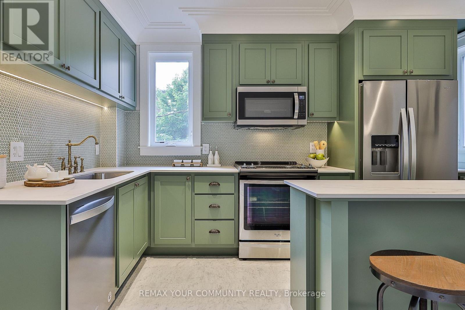 Unit #2 - 262 Roncesvalles Avenue, Toronto, Ontario  M6R 2M1 - Photo 18 - W12810824