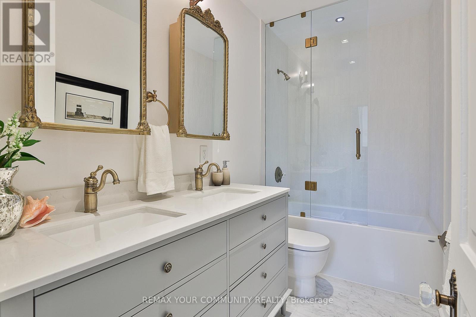 Unit #2 - 262 Roncesvalles Avenue, Toronto, Ontario  M6R 2M1 - Photo 4 - W12810824