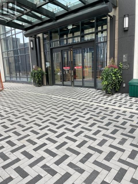 2921 - 9 Mabelle Avenue E, Toronto, Ontario  M9A 4Y1 - Photo 2 - W12810866