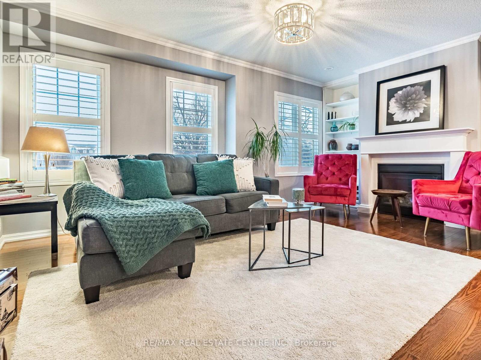 28 Colonel Frank Ching Crescent, Brampton, Ontario  L6Y 5W5 - Photo 4 - W12810884