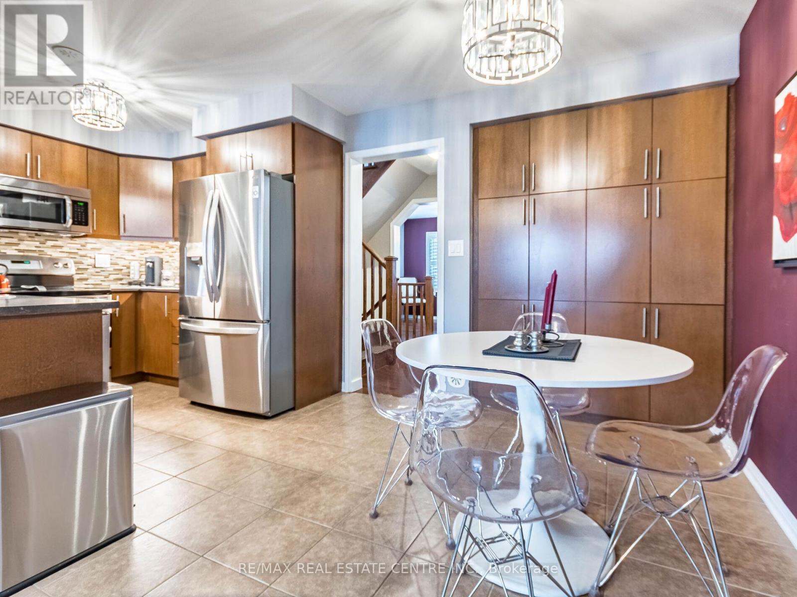 28 Colonel Frank Ching Crescent, Brampton, Ontario  L6Y 5W5 - Photo 5 - W12810884