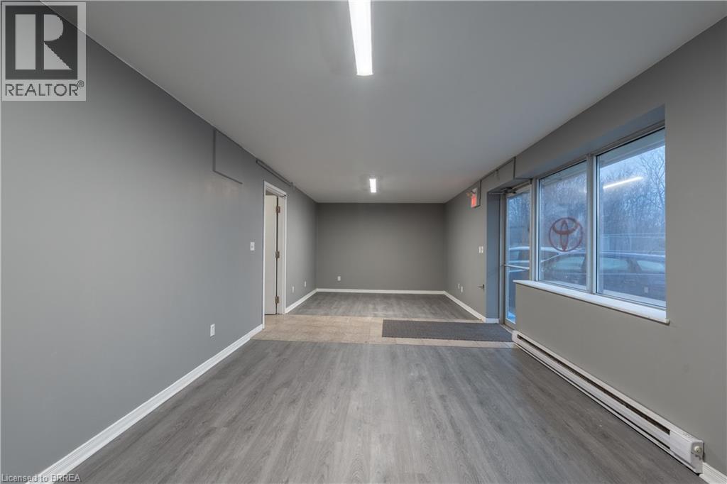 27 Copernicus Boulevard Unit# 8, Brantford, Ontario  N3T 1N4 - Photo 8 - 40791068