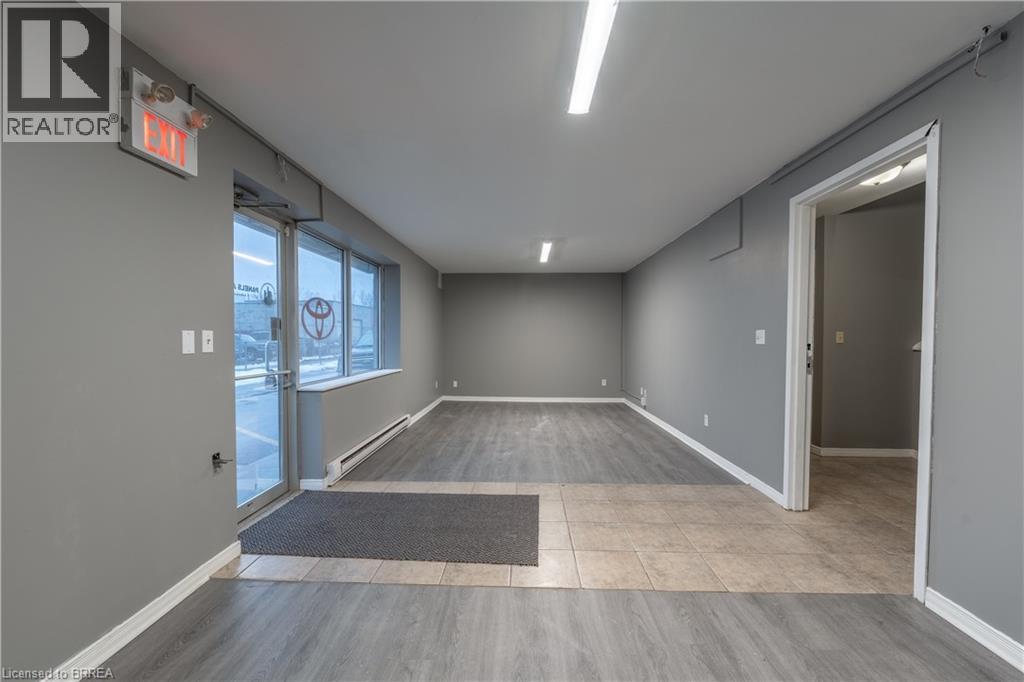 27 Copernicus Boulevard Unit# 8, Brantford, Ontario  N3T 1N4 - Photo 6 - 40791068