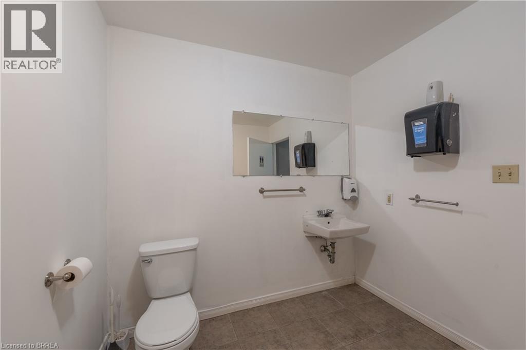 27 Copernicus Boulevard Unit# 8, Brantford, Ontario  N3T 1N4 - Photo 11 - 40791068